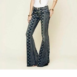 NWOT Free People Bali Mantra flare jeans size 28/33!